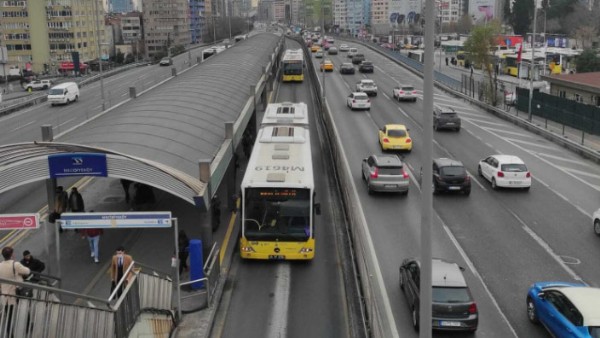 Yılbaşında Toplu Taşıma Ücretsiz Mi? 1 Ocak Metrobüs, Metro, Otobüs Ücretsiz Mi? Yılbaşında Toplu Taşıma Ücretsiz Mi? 1 Ocak Metrobüs, Metro, Otobüs Ücretsiz Mi?